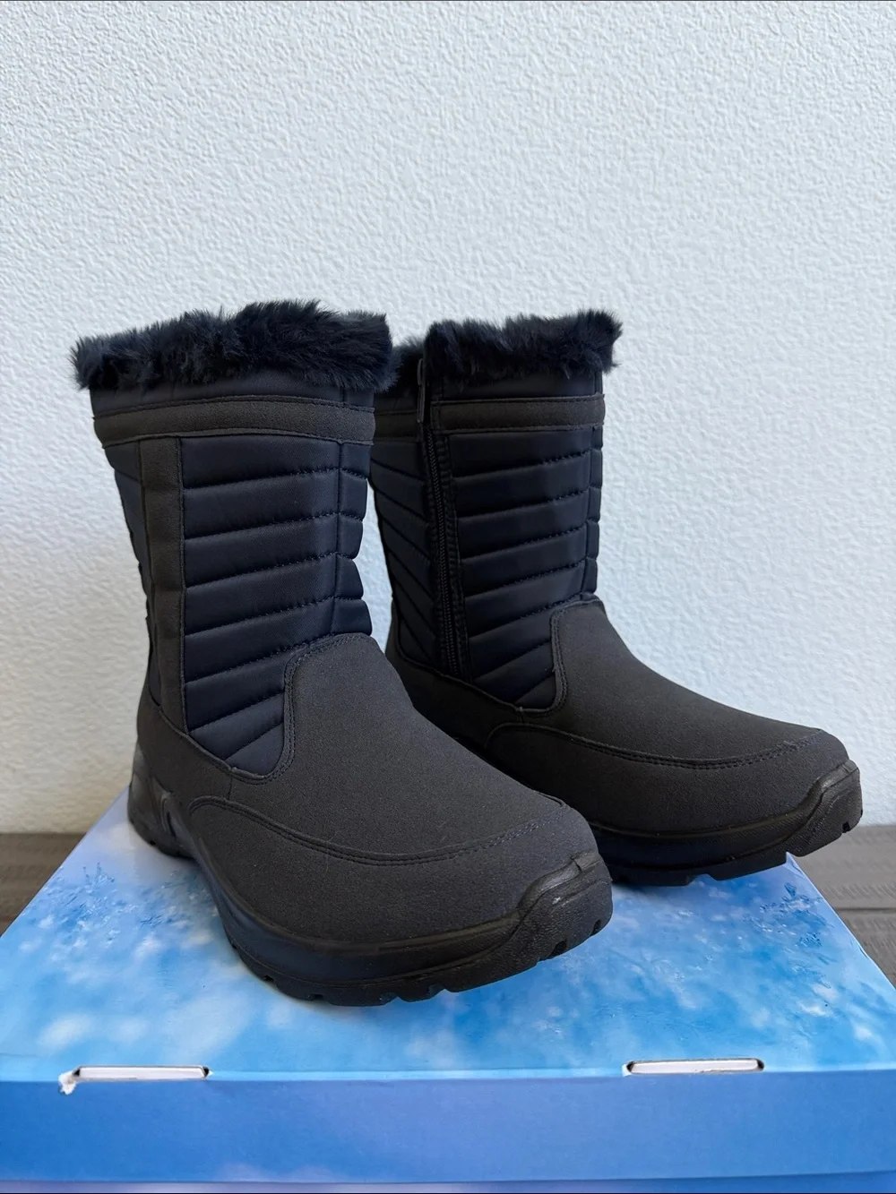 easy street Frazer Navy Insulated Winter Boots with Faux Fur Cuff NIB